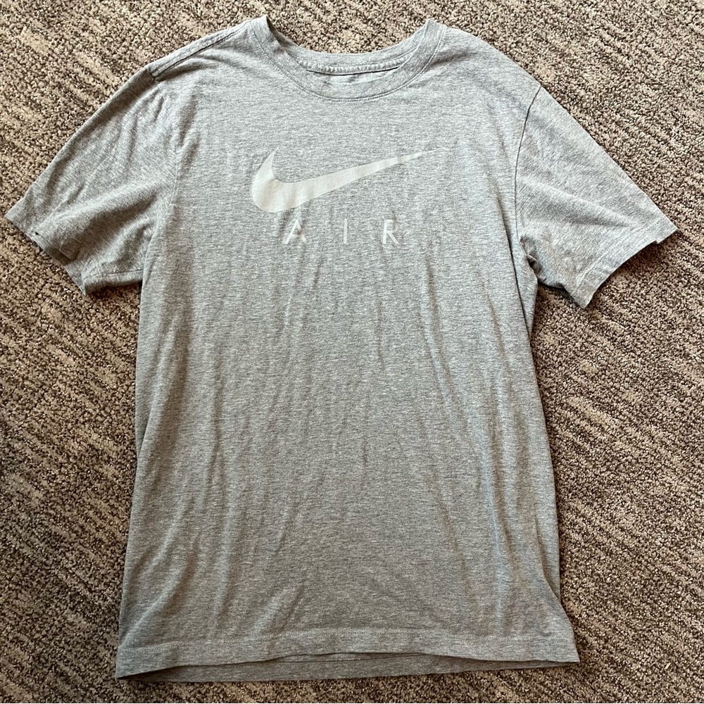 Nike Air men’s short sleeve Tshirt, gray, size small